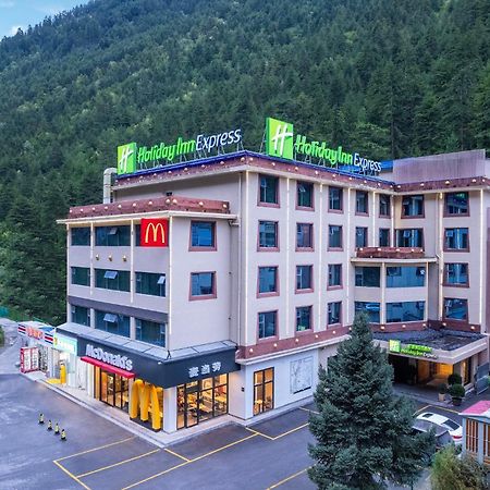 Holiday Inn Express Jiuzhaigou,Only 600 Meters To Jiuzhaigou Park By Ihg Zewnętrze zdjęcie